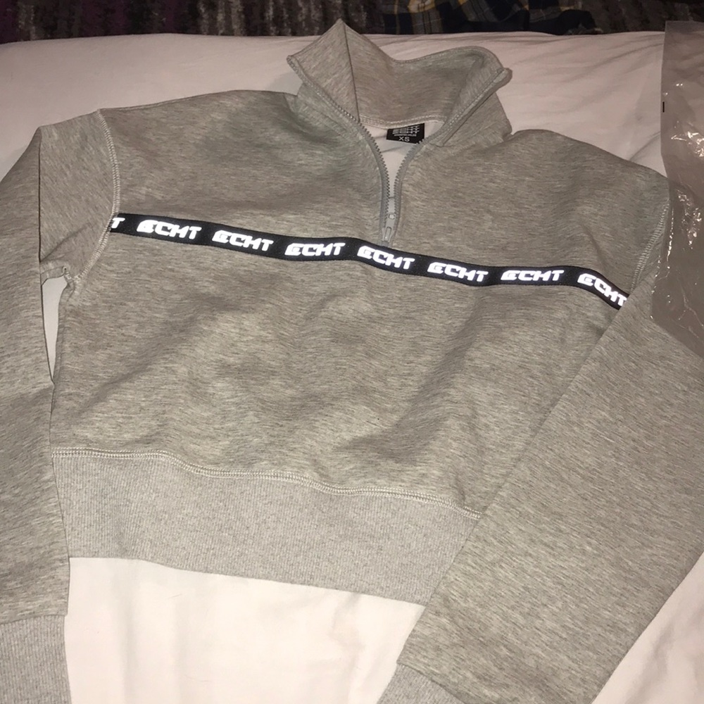 Echt work out crop sweatshirt